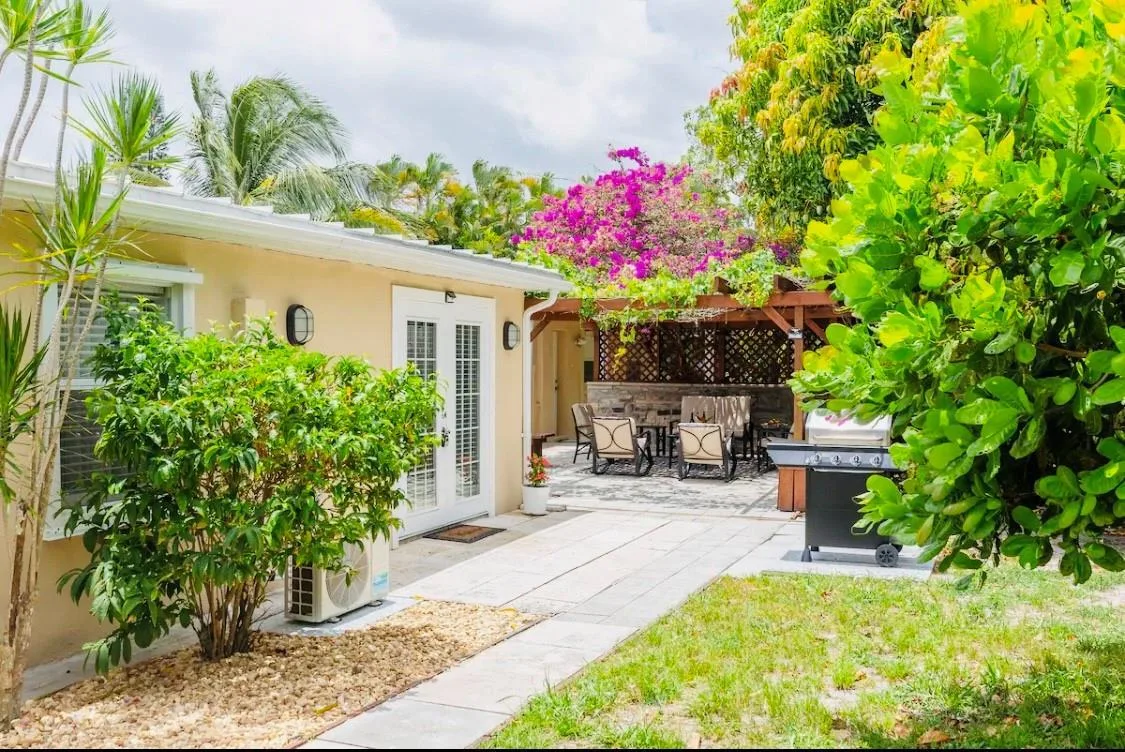 279 Hach Lane, West Palm Beach, FL 33415