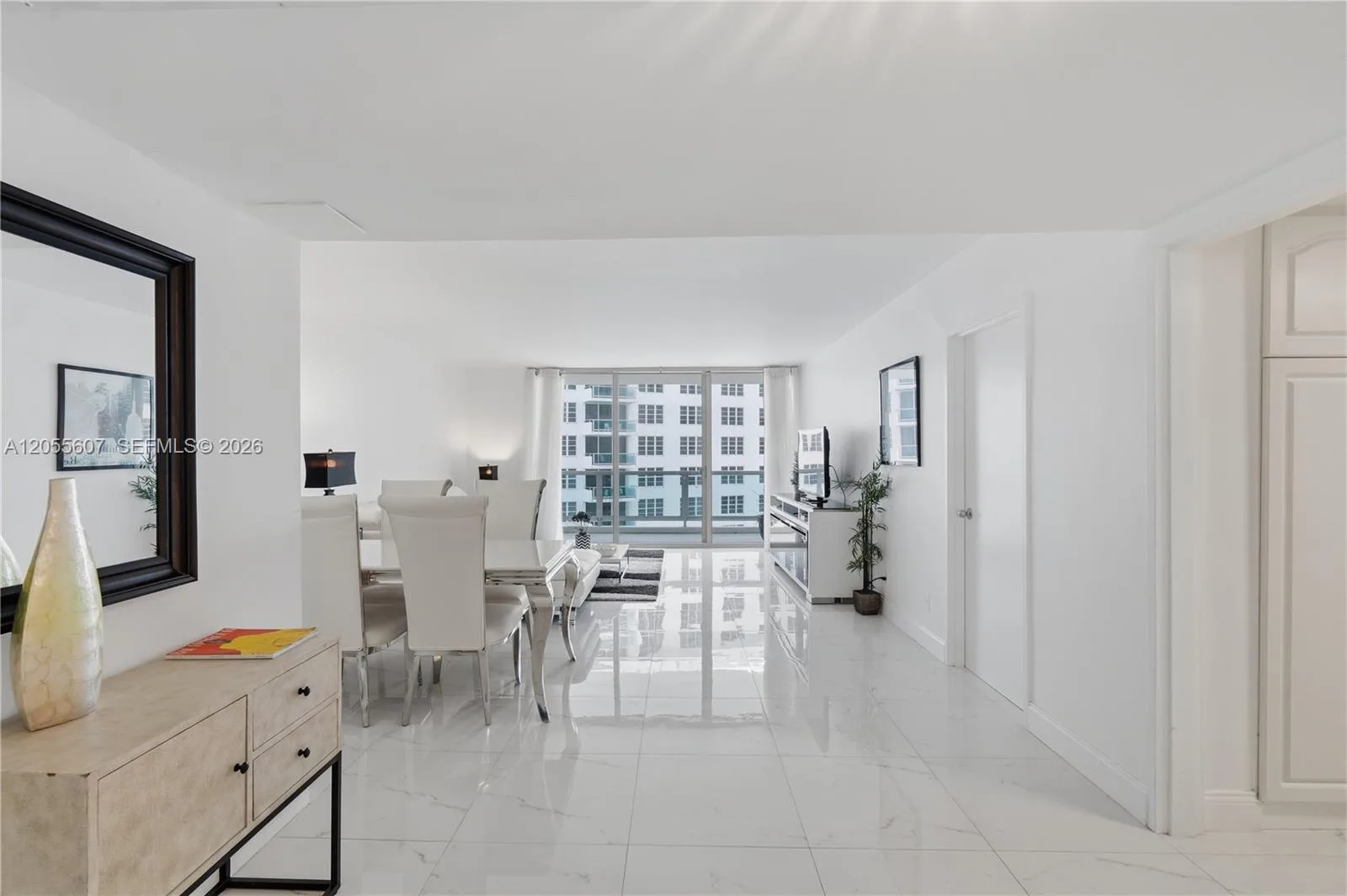 5151 Collins Ave # 1027, Miami Beach, FL 33140