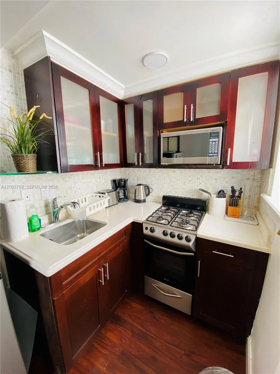 335 Ocean Dr # 228, Miami Beach, FL 33139 photo 2