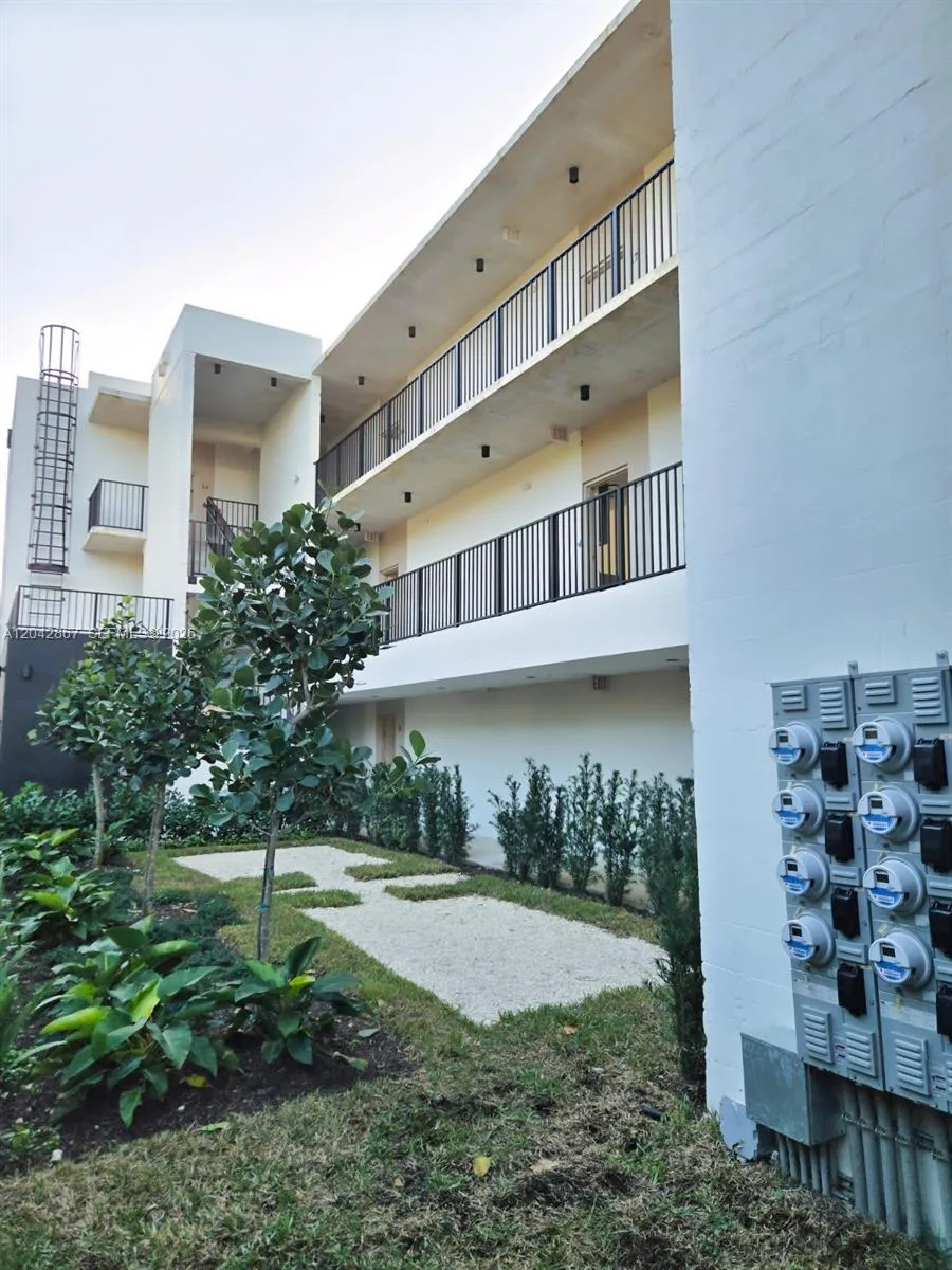 8106 NE 1st Ave # 3, Miami, FL 33138 photo 7