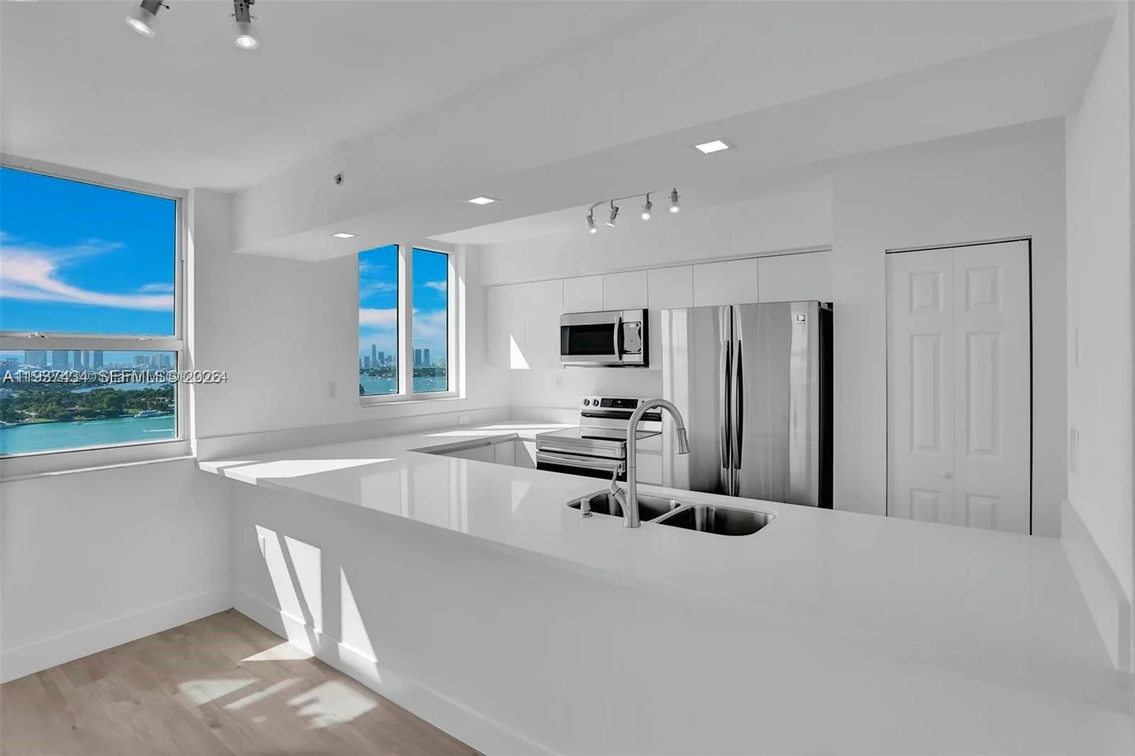 650 West Ave # 2001, Miami Beach, FL 33139 photo 11