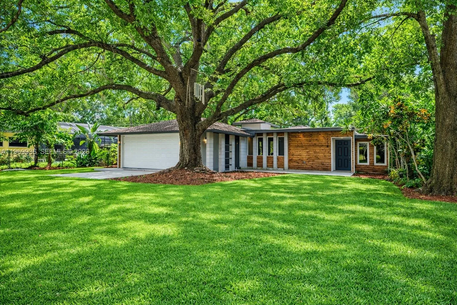 2234 Phillippi st, Sarasota, FL 34231