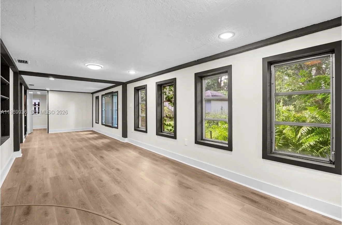 2234 Phillippi st, Sarasota, FL 34231 photo 3