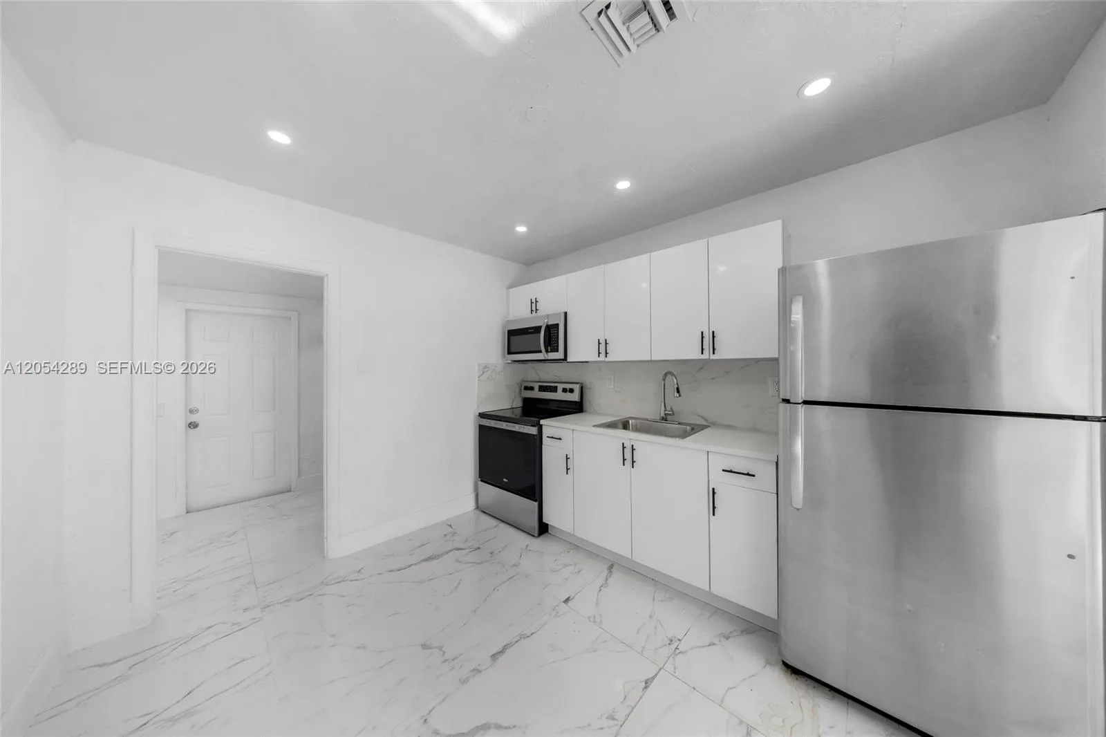 2468 NW 21st St # 2, Fort Lauderdale, FL 33311 photo 5