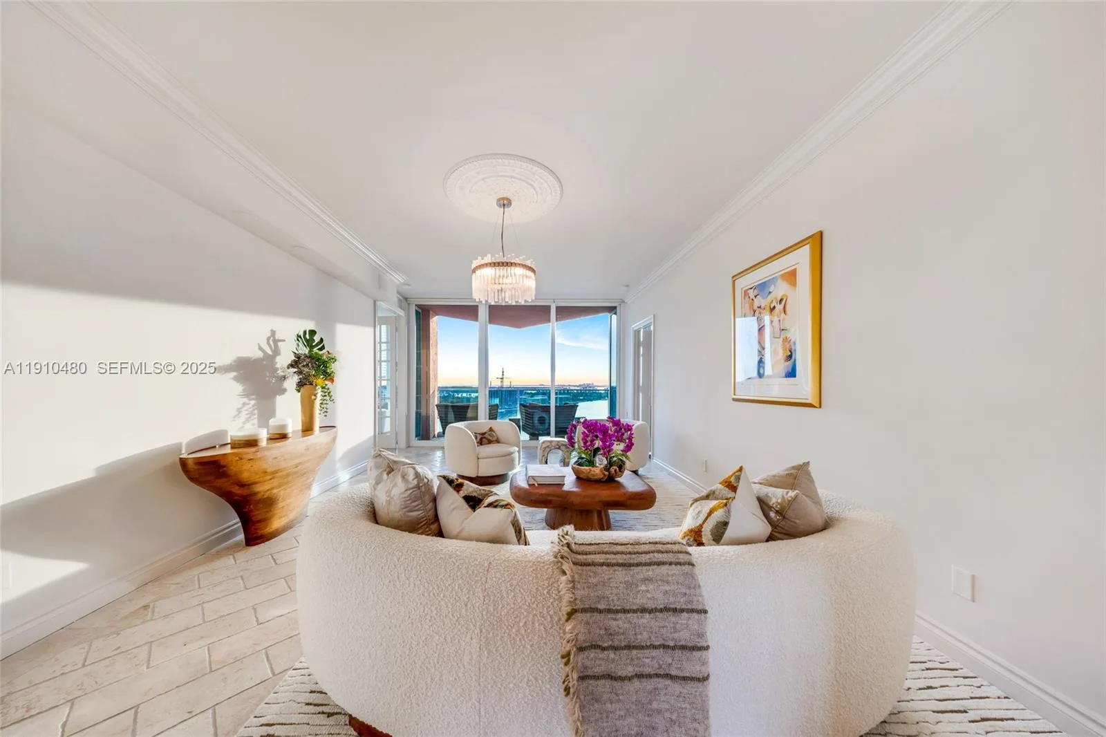 300 S Pointe Dr # 1702, Miami Beach, FL 33139