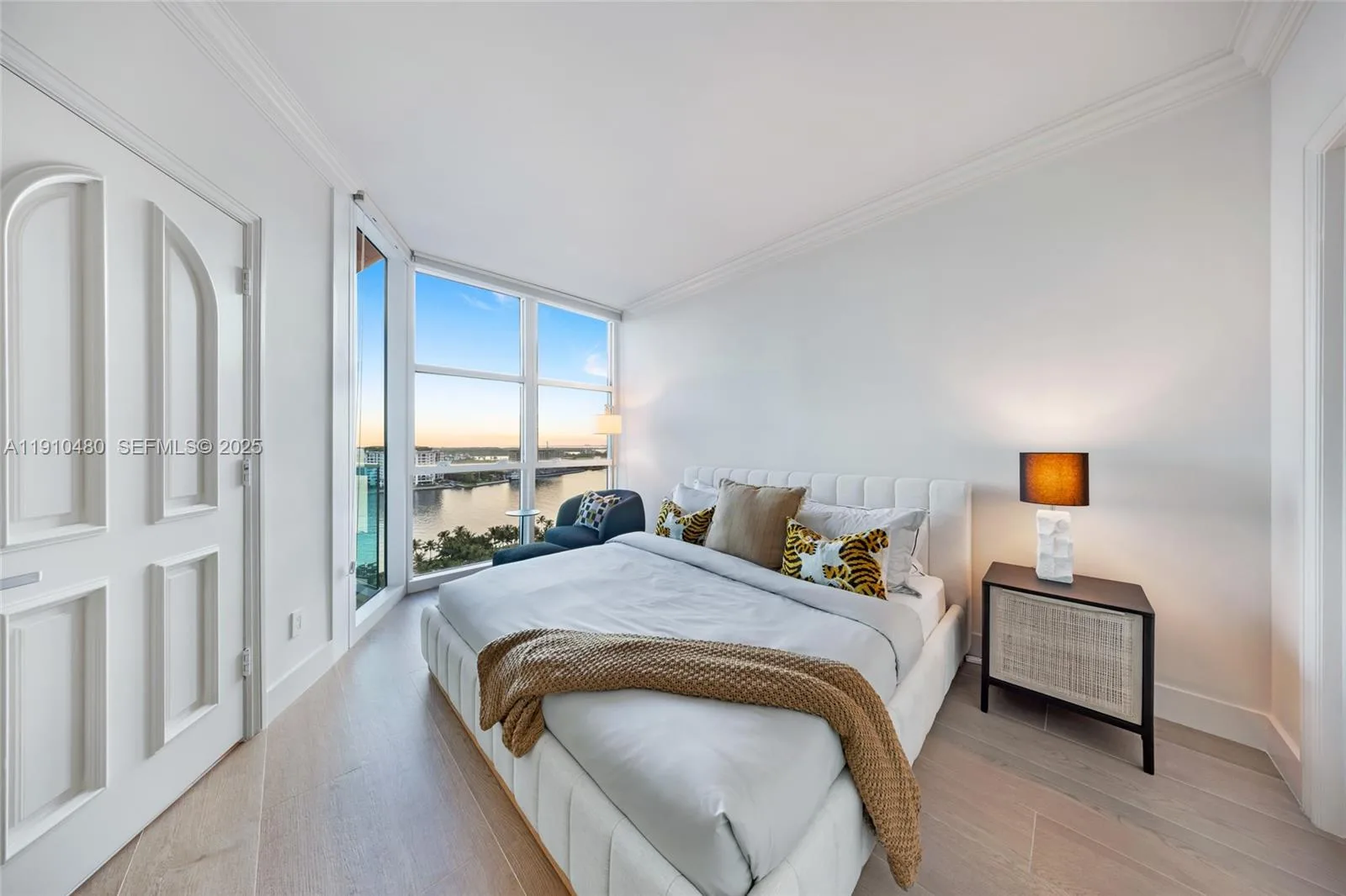 300 S Pointe Dr # 1702, Miami Beach, FL 33139 photo 13