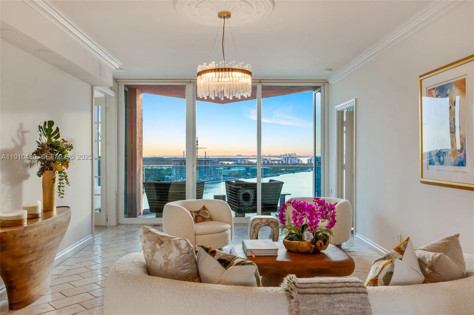 300 S Pointe Dr # 1702, Miami Beach, FL 33139 photo 2