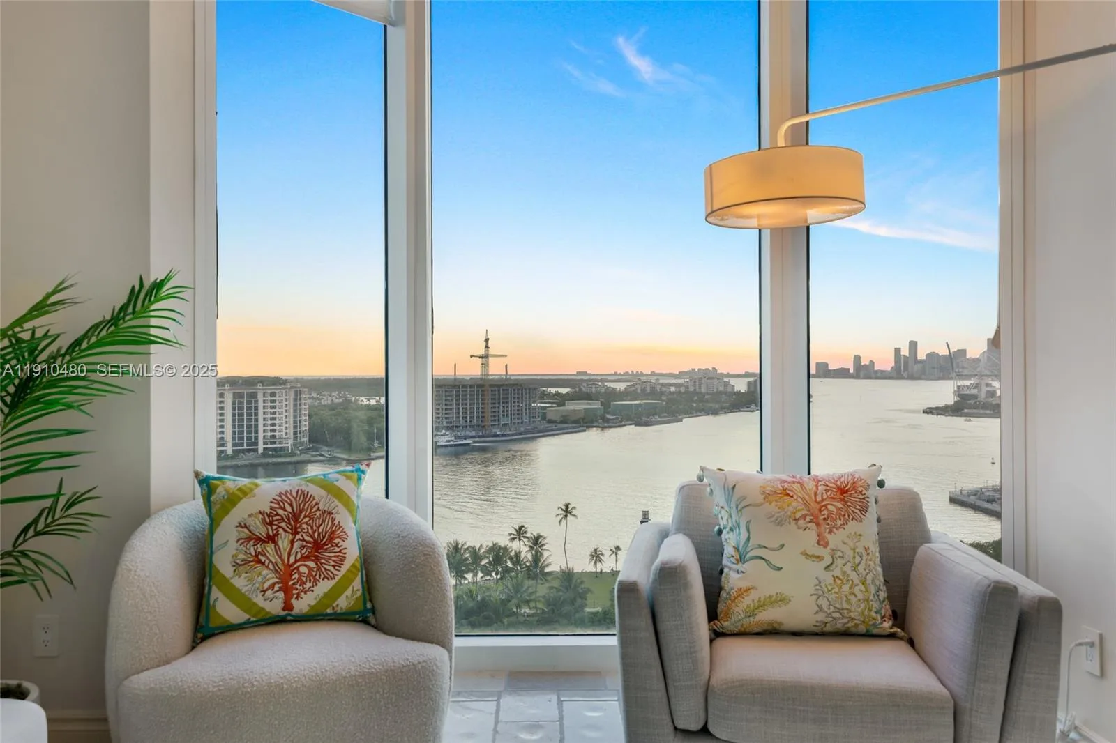 300 S Pointe Dr # 1702, Miami Beach, FL 33139 photo 5