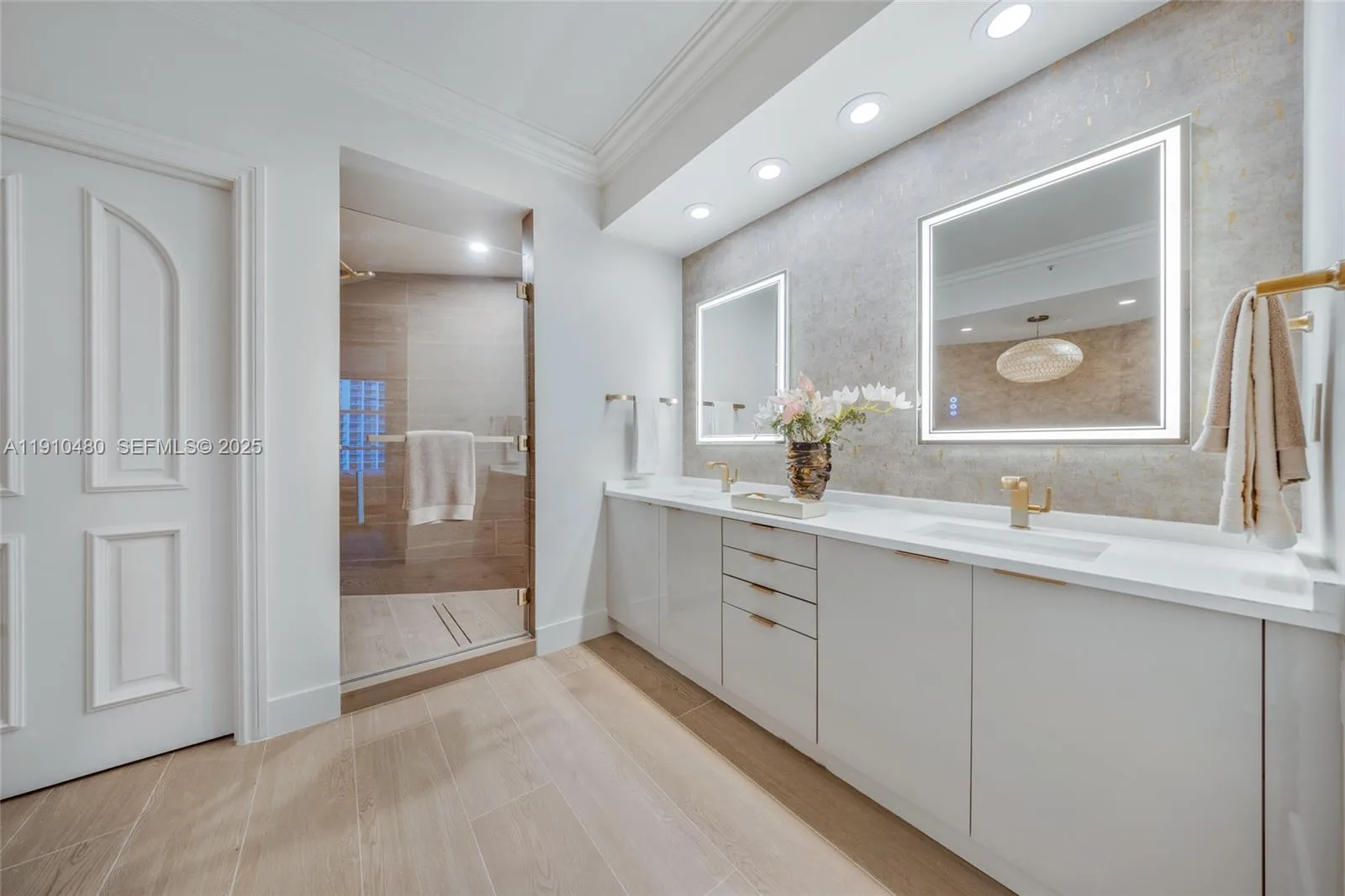 300 S Pointe Dr # 1702, Miami Beach, FL 33139 photo 9