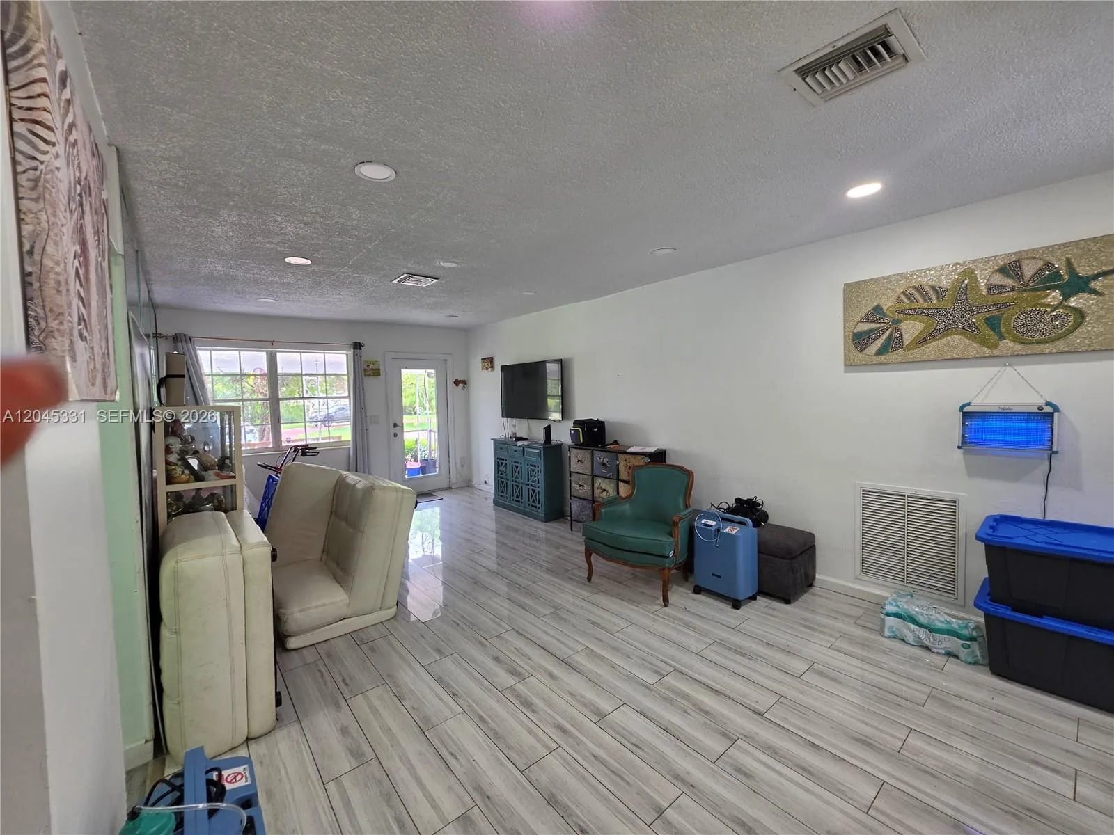 10801 NE 10th Ave, Biscayne Park, FL 33161 photo 4