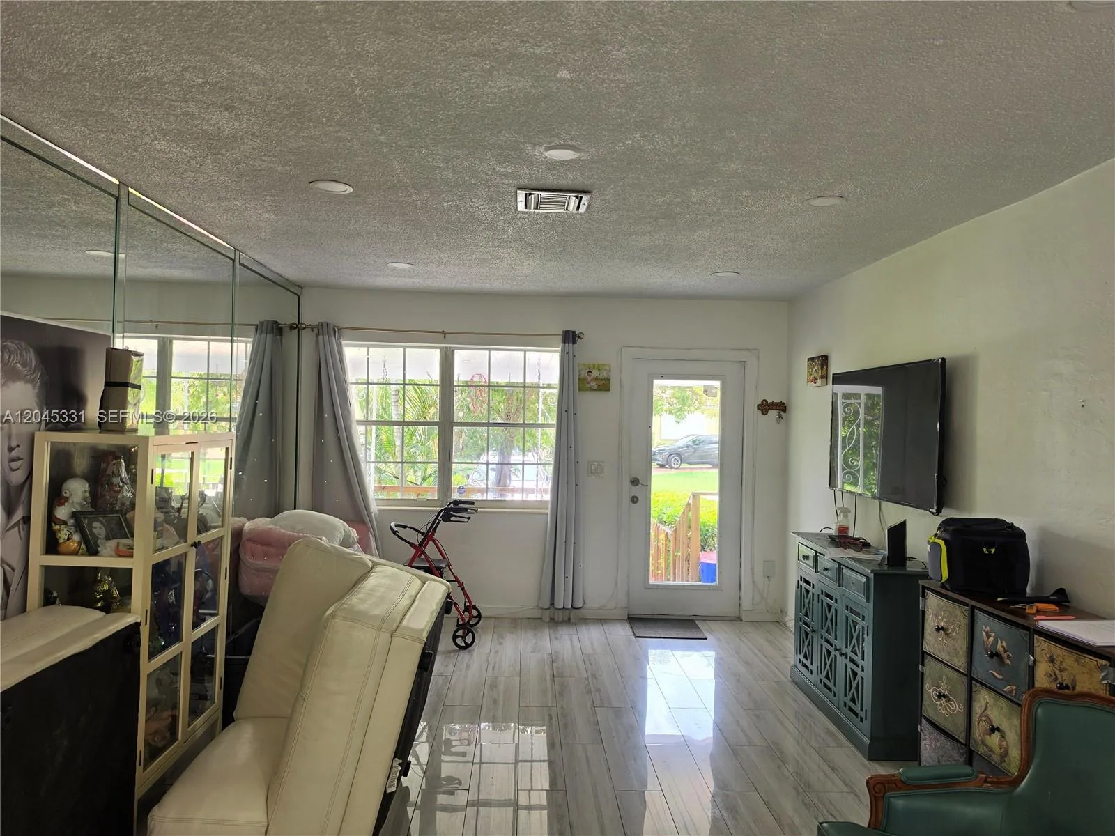 10801 NE 10th Ave, Biscayne Park, FL 33161 photo 9