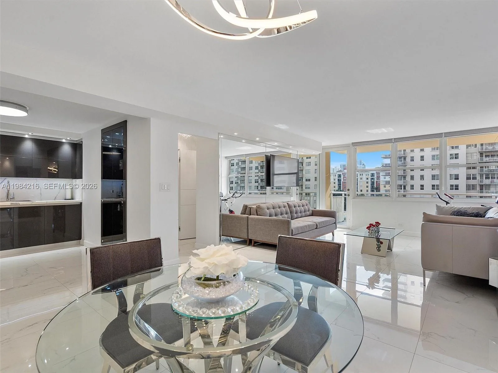 251 174th St # 511, Sunny Isles Beach, FL 33160 photo 3