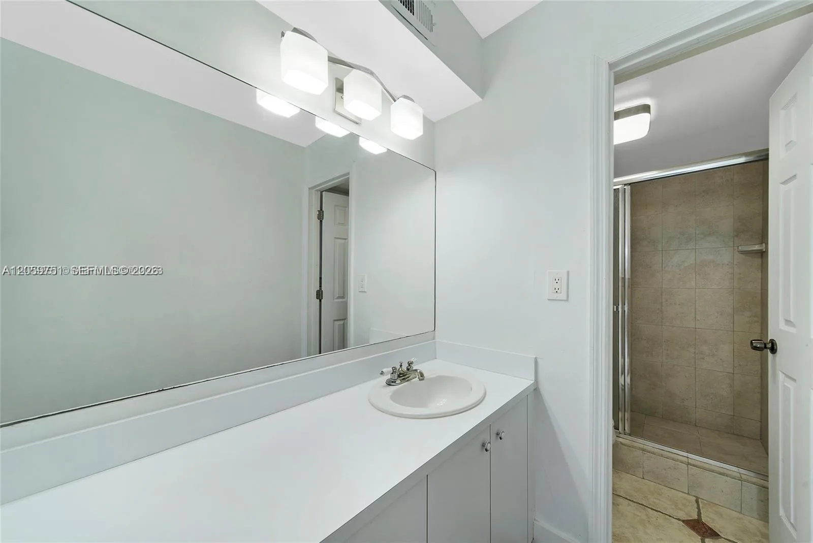 2016 Bay Dr # 304, Miami Beach, FL 33141 photo 8