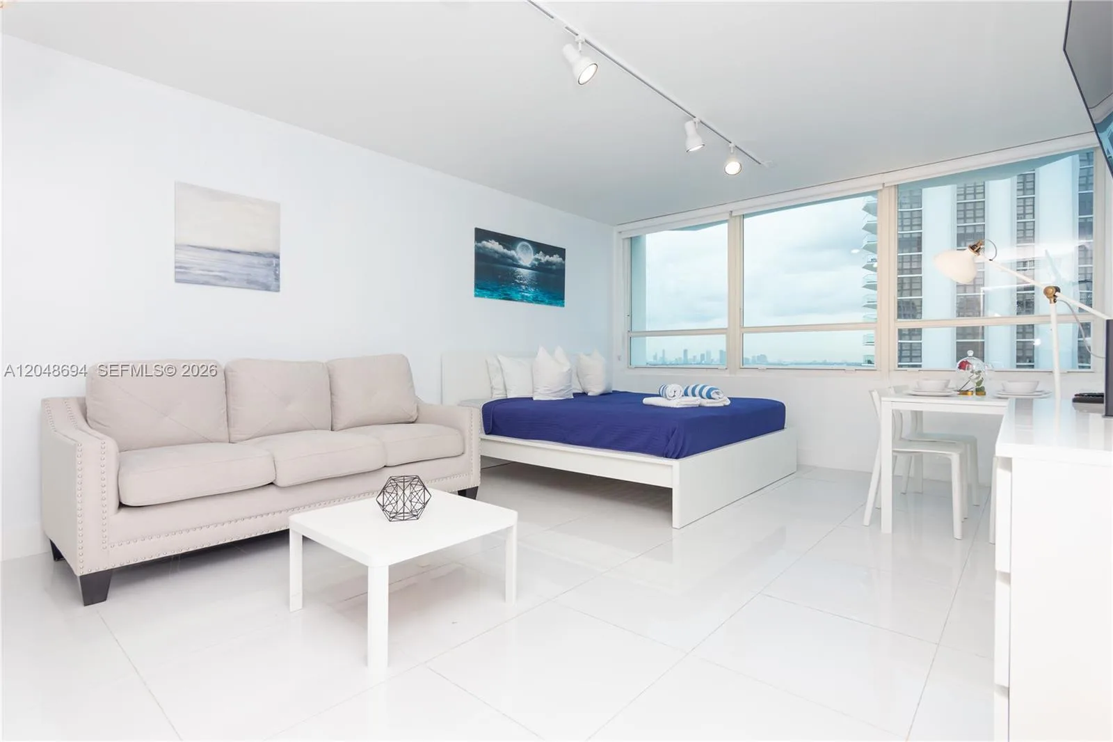 5445 Collins Ave # 908, Miami Beach, FL 33140
