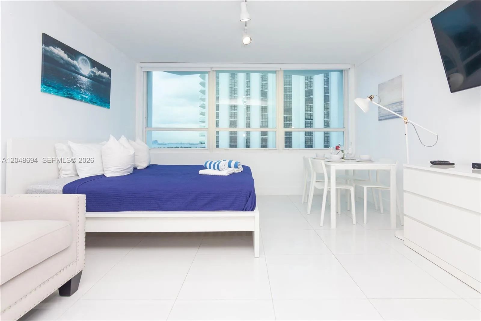 5445 Collins Ave # 908, Miami Beach, FL 33140 photo 2