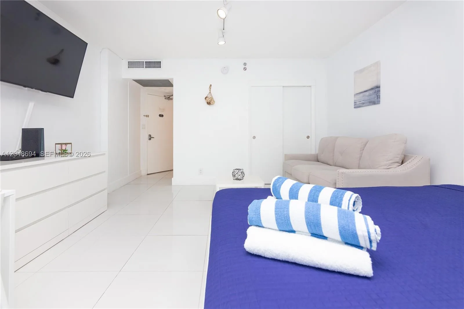 5445 Collins Ave # 908, Miami Beach, FL 33140 photo 8