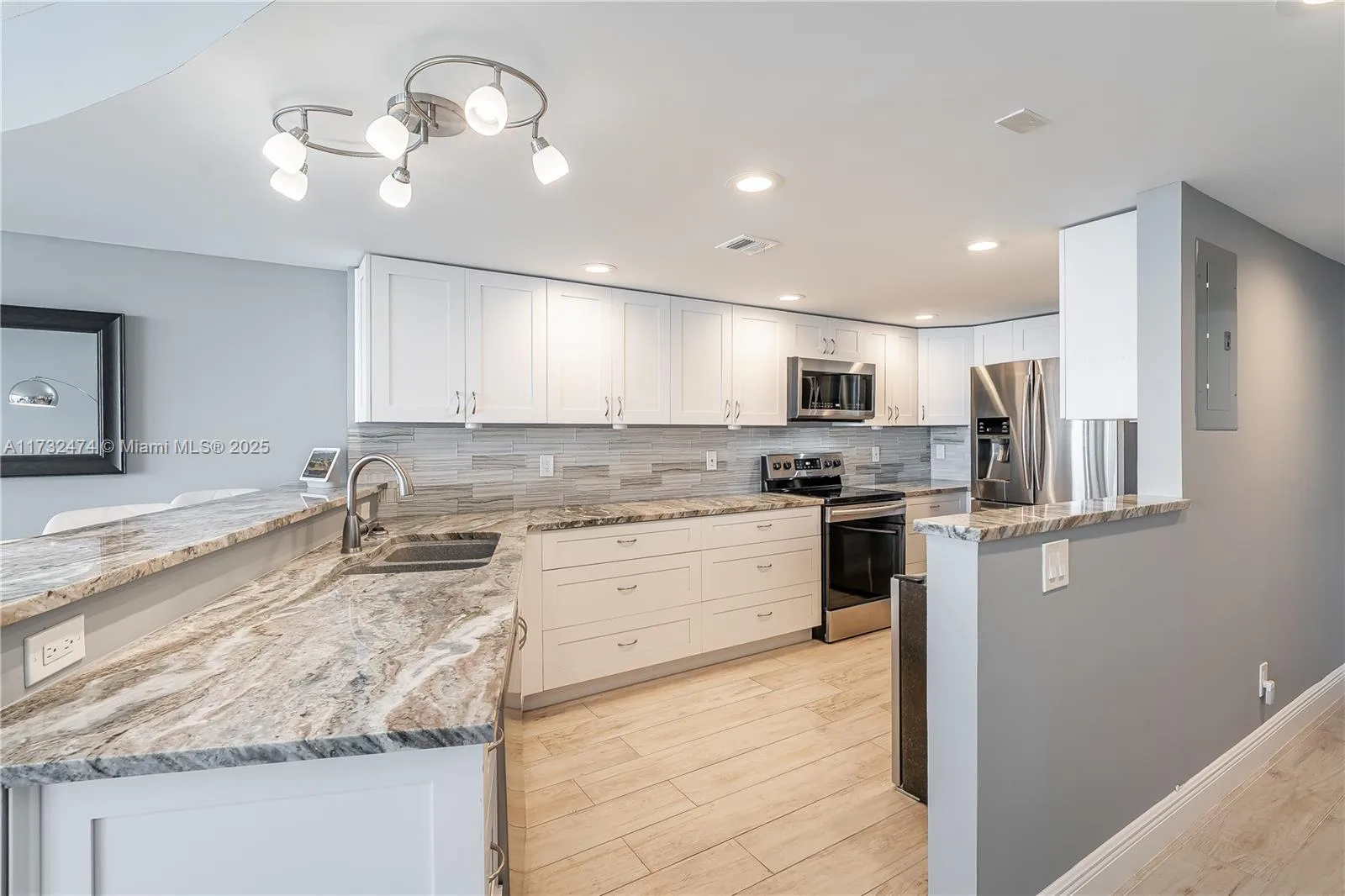 2301 S Ocean Dr # 2408, Hollywood, FL 33019 photo 11
