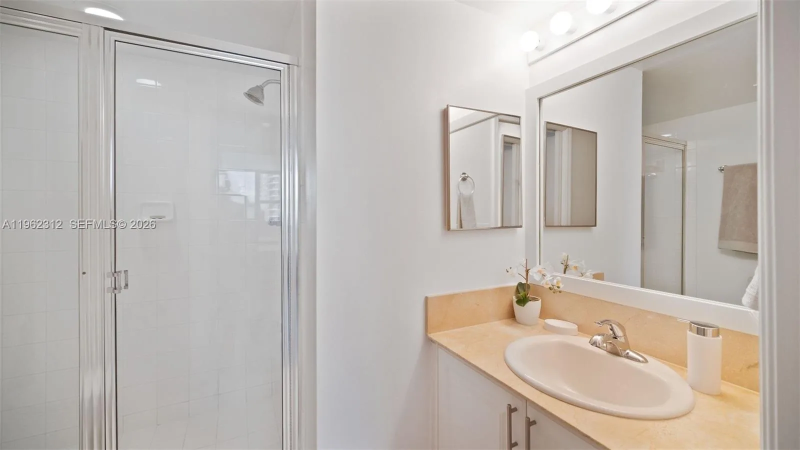 1155 Brickell Bay Dr # 2203, Miami, FL 33131 photo 11