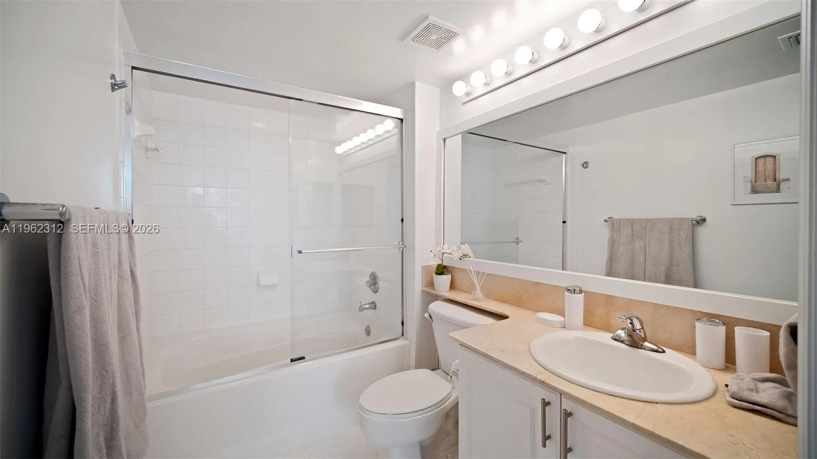 1155 Brickell Bay Dr # 2203, Miami, FL 33131 photo 13