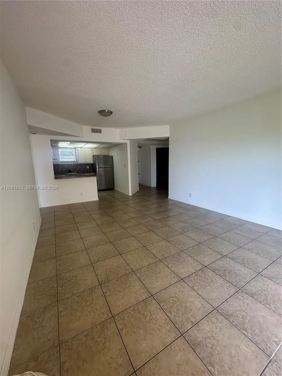 8290 Lake Dr # 517, Doral, FL 33166