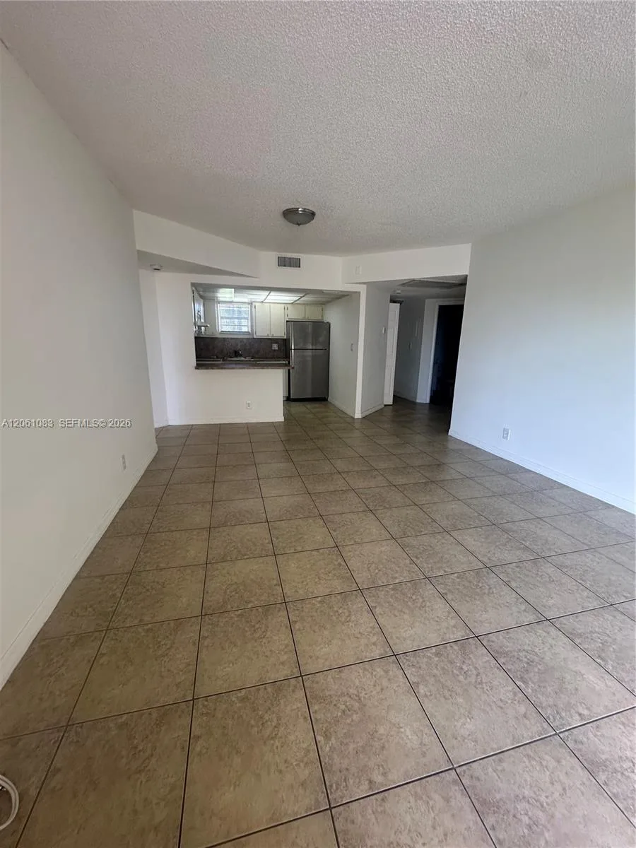8290 Lake Dr # 517, Doral, FL 33166 photo 4