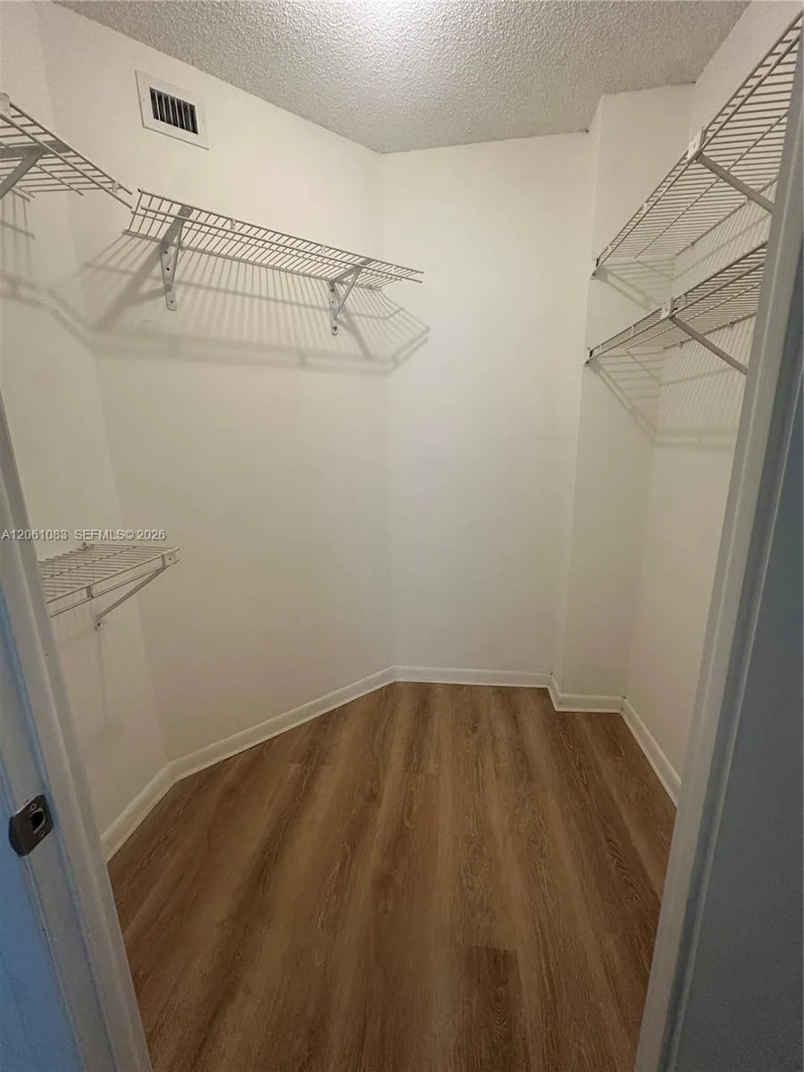 8290 Lake Dr # 517, Doral, FL 33166 photo 7