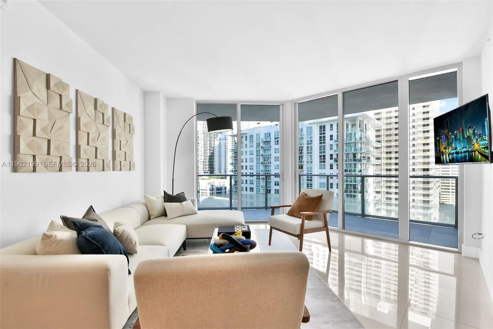 1300 Brickell Bay Dr # 1910, Miami, FL 33131 photo 3