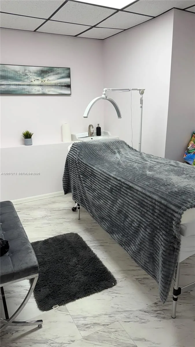 2119 Hollywood Blvd, Hollywood, FL 33020 photo 2