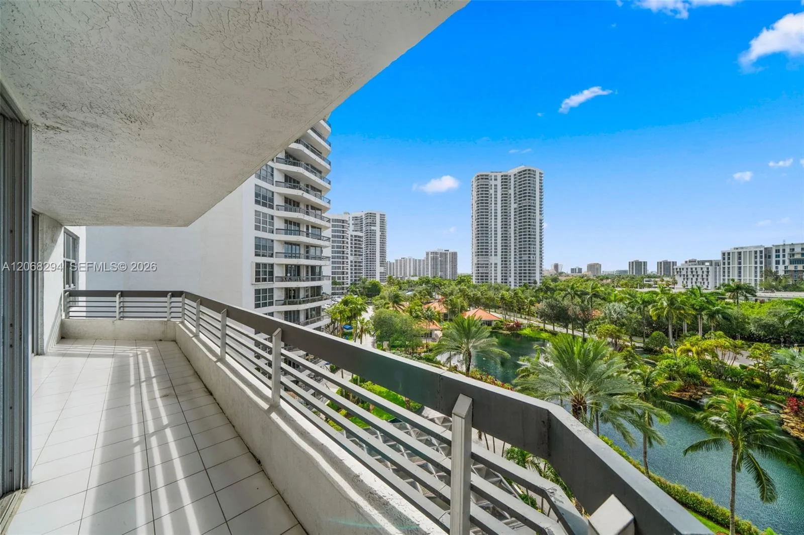 19101 NE 36th Ct # 807, Aventura, FL 33180 photo 2