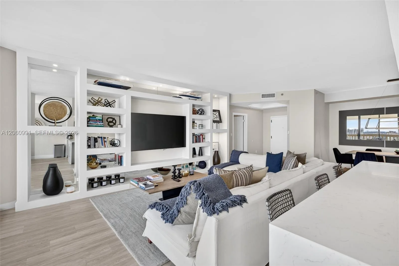 2000 Island Blvd # 3010, Aventura, FL 33160 photo 4