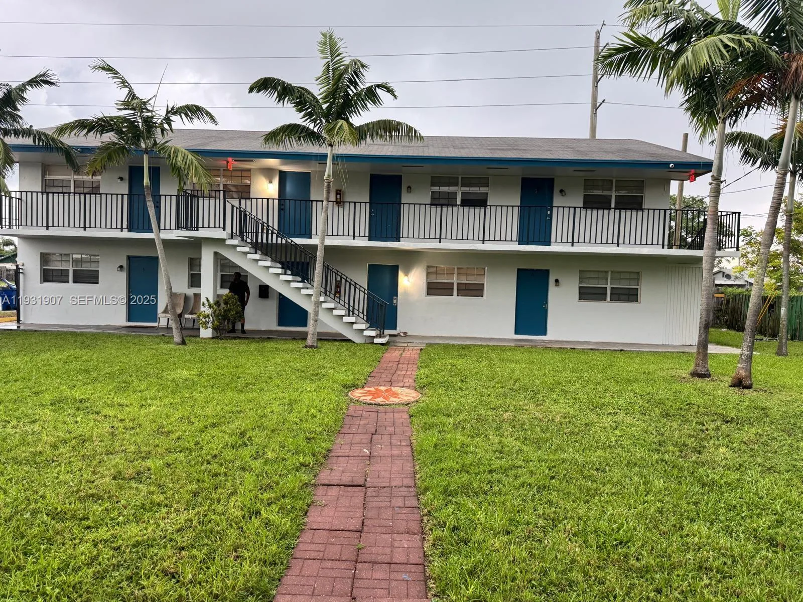 215 W Blue Heron Blvd, Riviera Beach, FL 33404 — photo 3 of 12