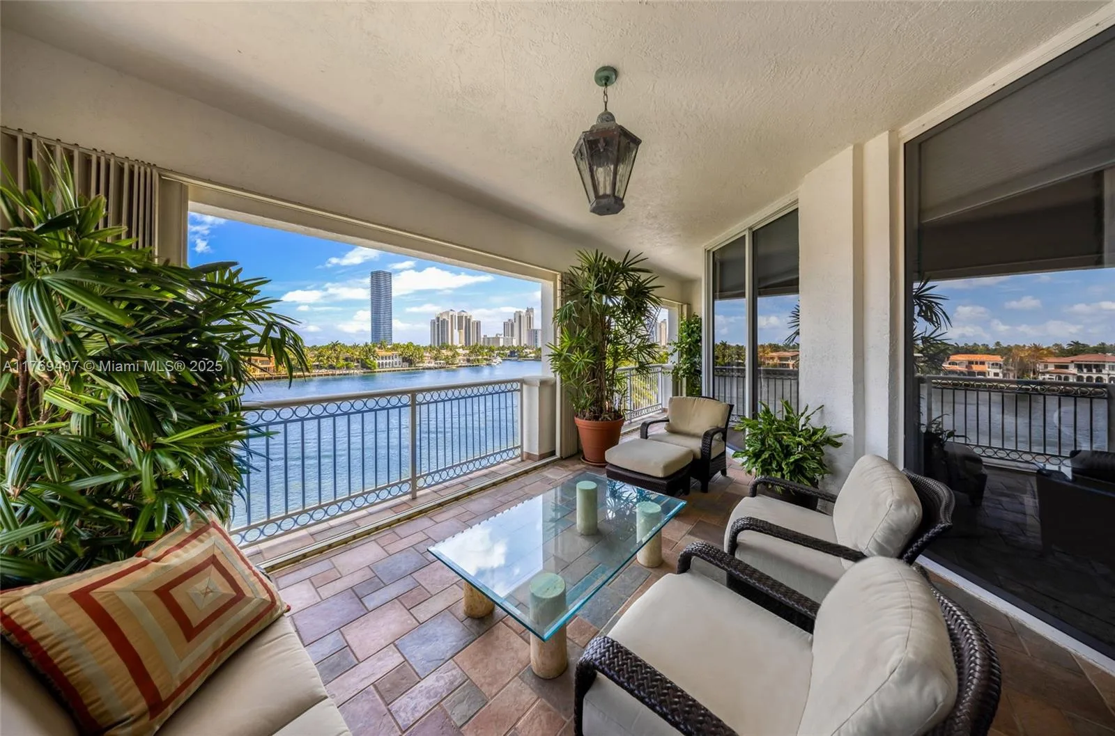 19925 NE 39th Pl # 402, Aventura, FL 33180