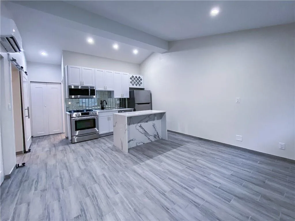 315 SW 7th Street # 2, Fort Lauderdale, FL 33315 photo 4