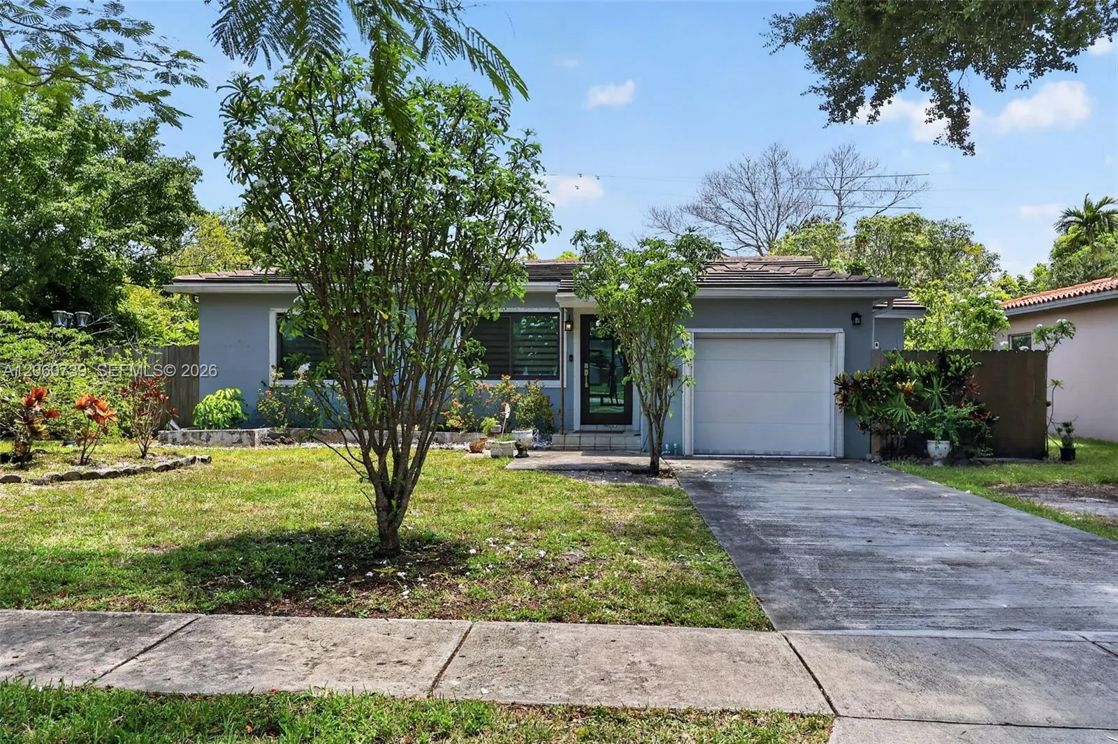 1390 NE 129th St, North Miami, FL 33161 photo 2