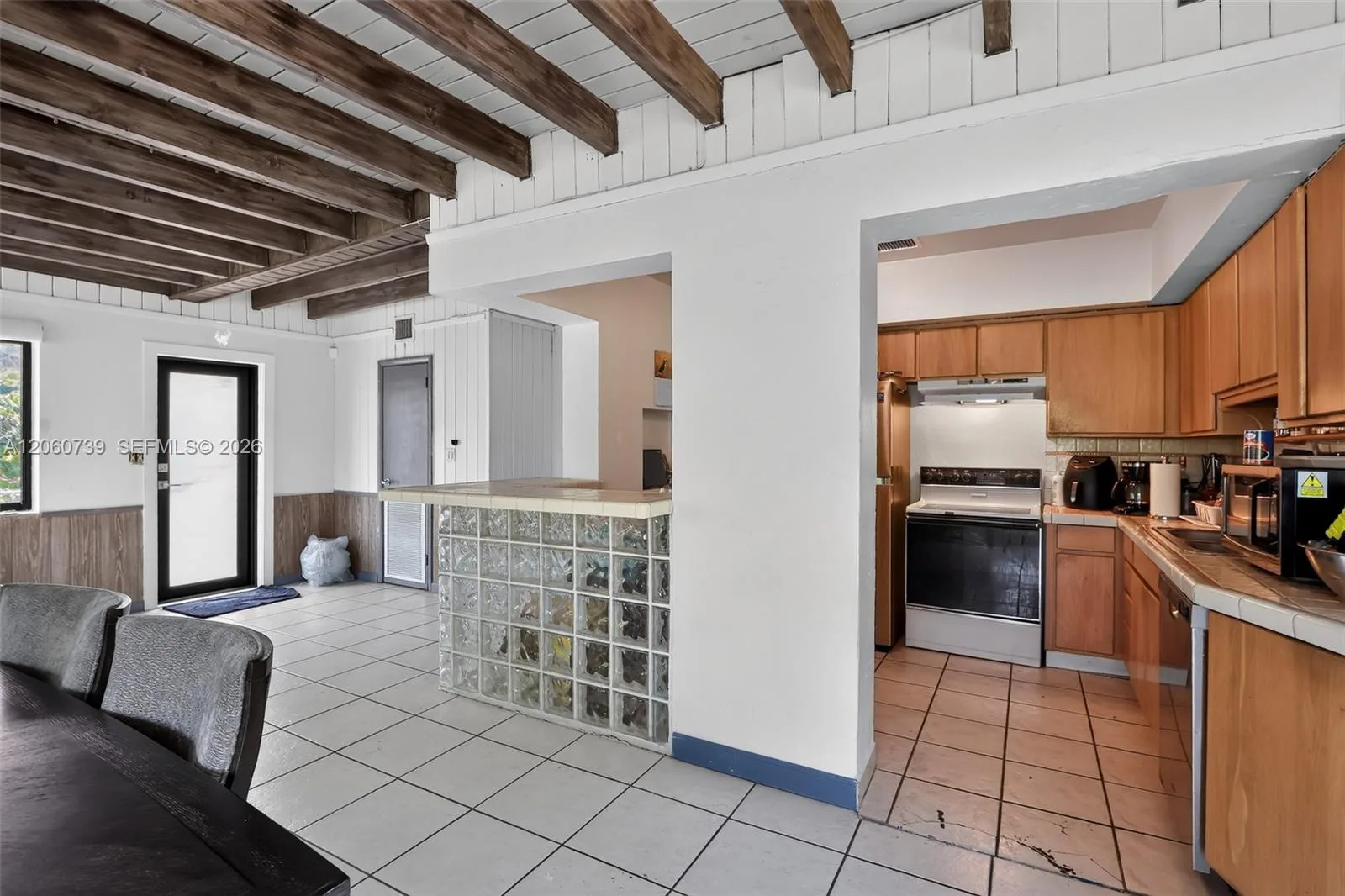1390 NE 129th St, North Miami, FL 33161 photo 5