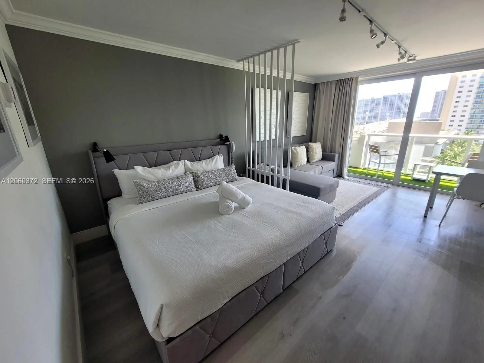19201 Collins Ave # 632, Sunny Isles Beach, FL 33160