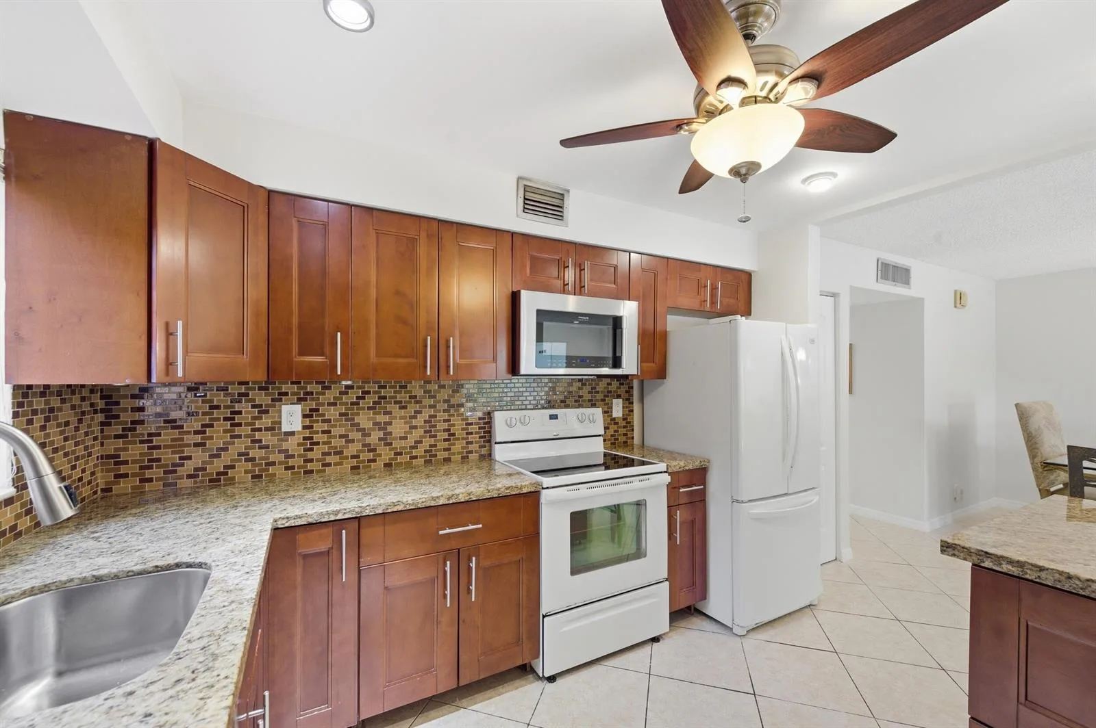 129 Piedmont C, Delray Beach, FL 33484 photo 13