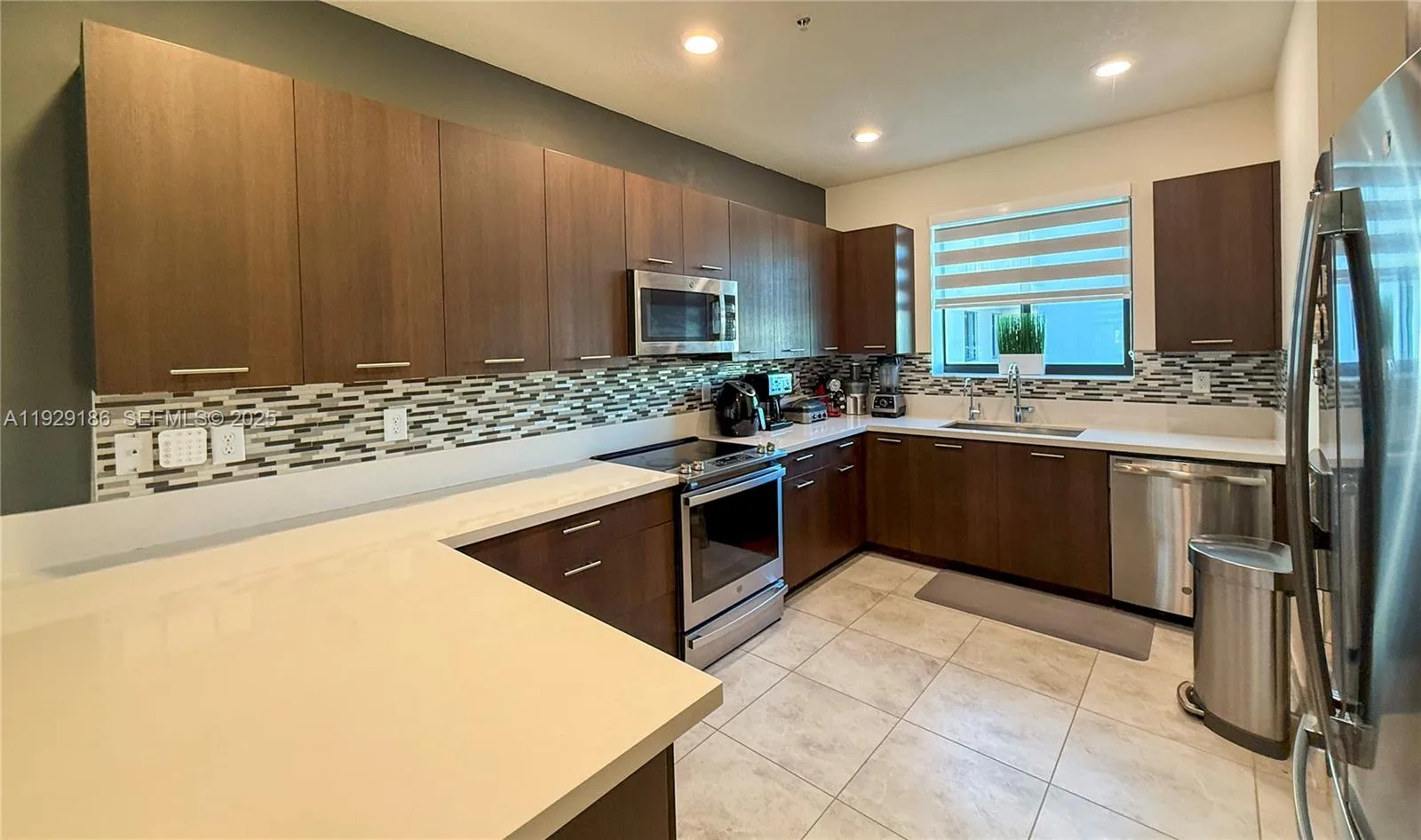 4654 NW 84th Ave, Doral, FL 33166 photo 3
