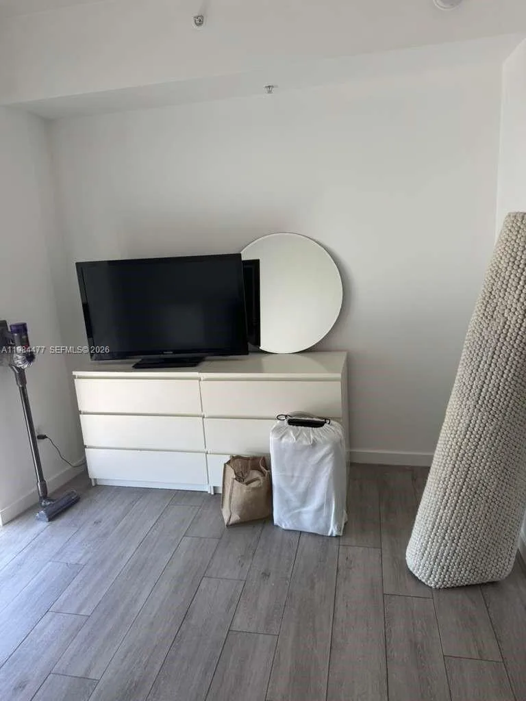 1010 SW 2nd Av # 1502, Miami, FL 33130 photo 11