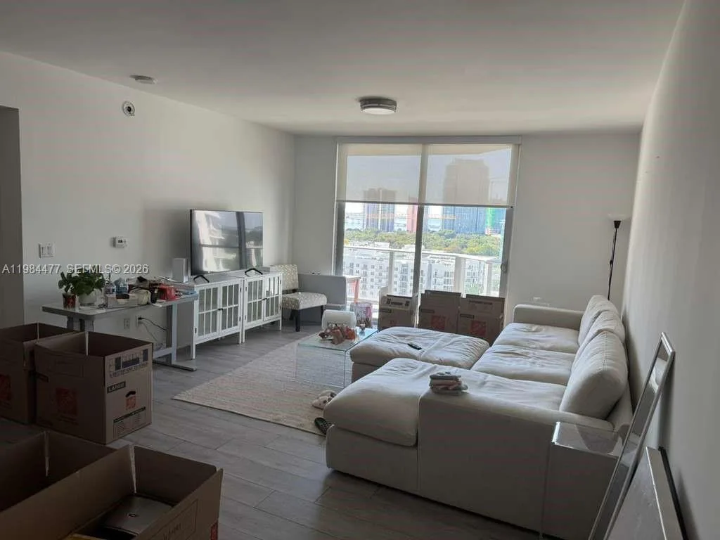 1010 SW 2nd Av # 1502, Miami, FL 33130 photo 5