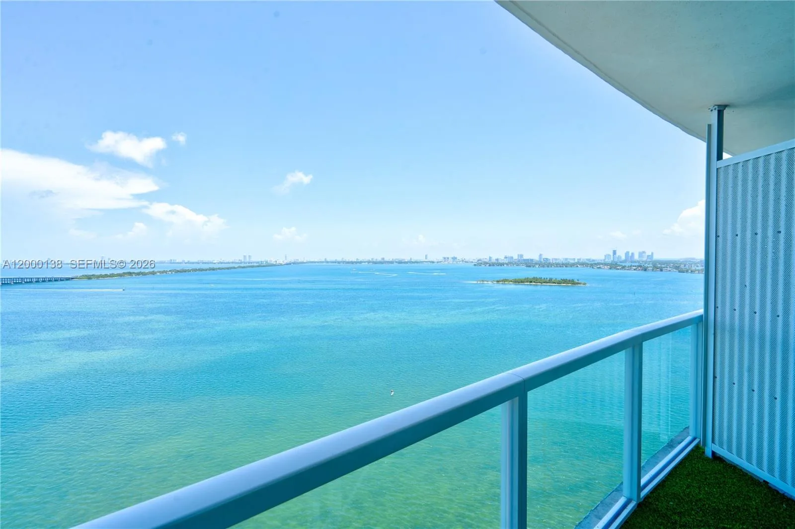 Onyx on the Bay – photo 23
