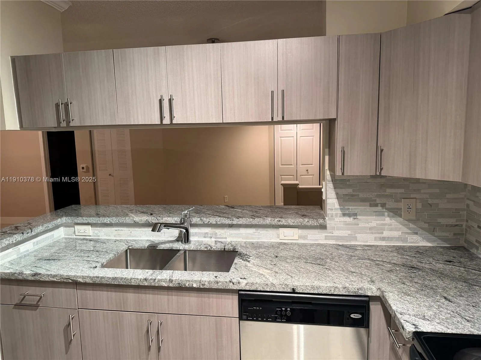 17150 N Bay Rd # 2102, Sunny Isles Beach, FL 33160 photo 5