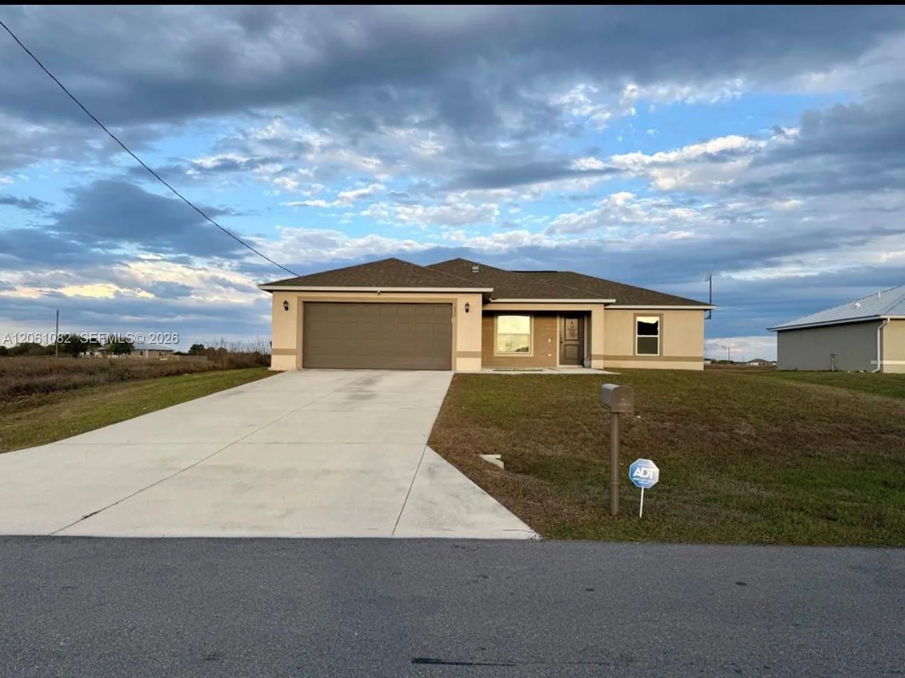 7033 Waldo Cir, La Belle, FL 33935