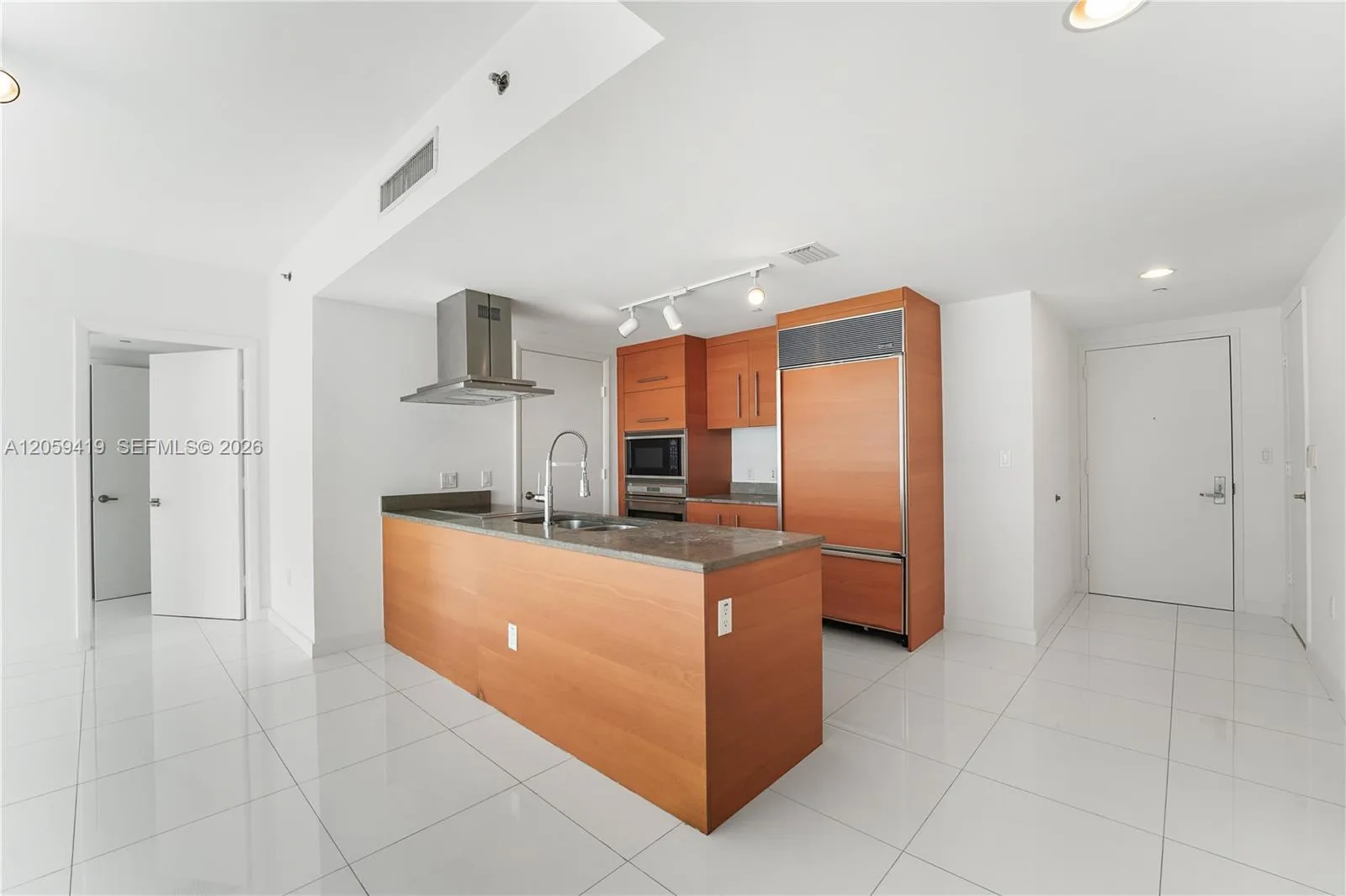 495 Brickell Ave # 3311, Miami, FL 33131 photo 3