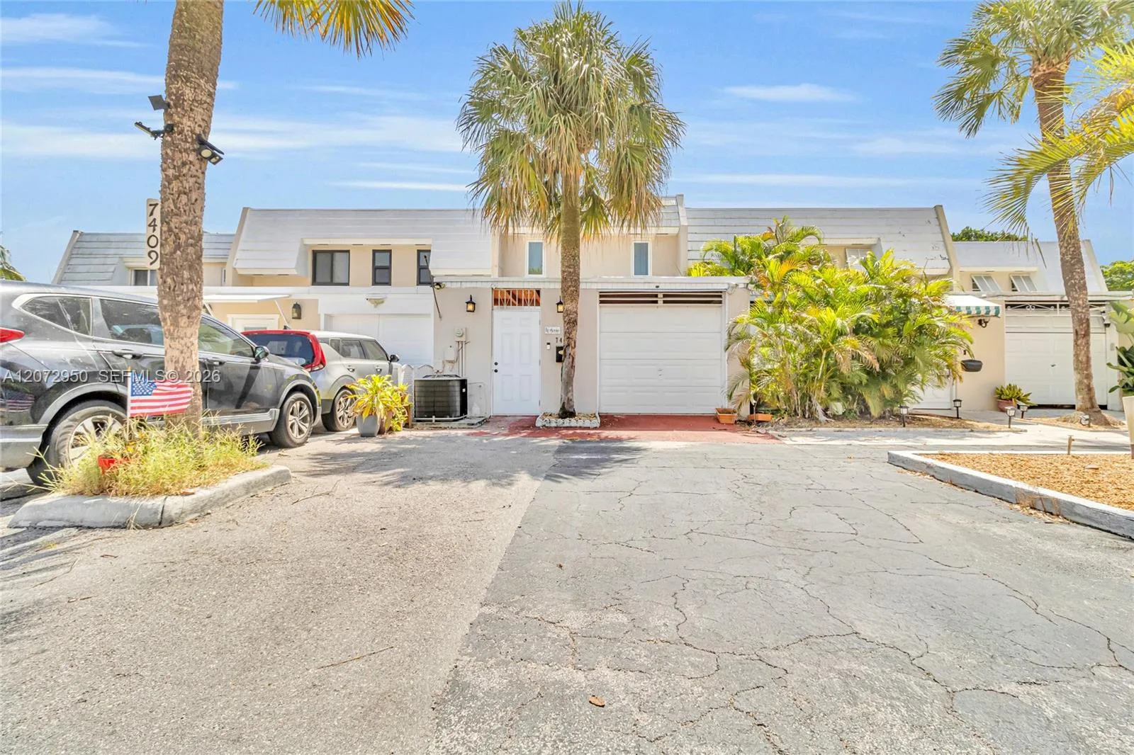 7407 Big Cypress Dr, Miami Lakes, FL 33014 photo 2