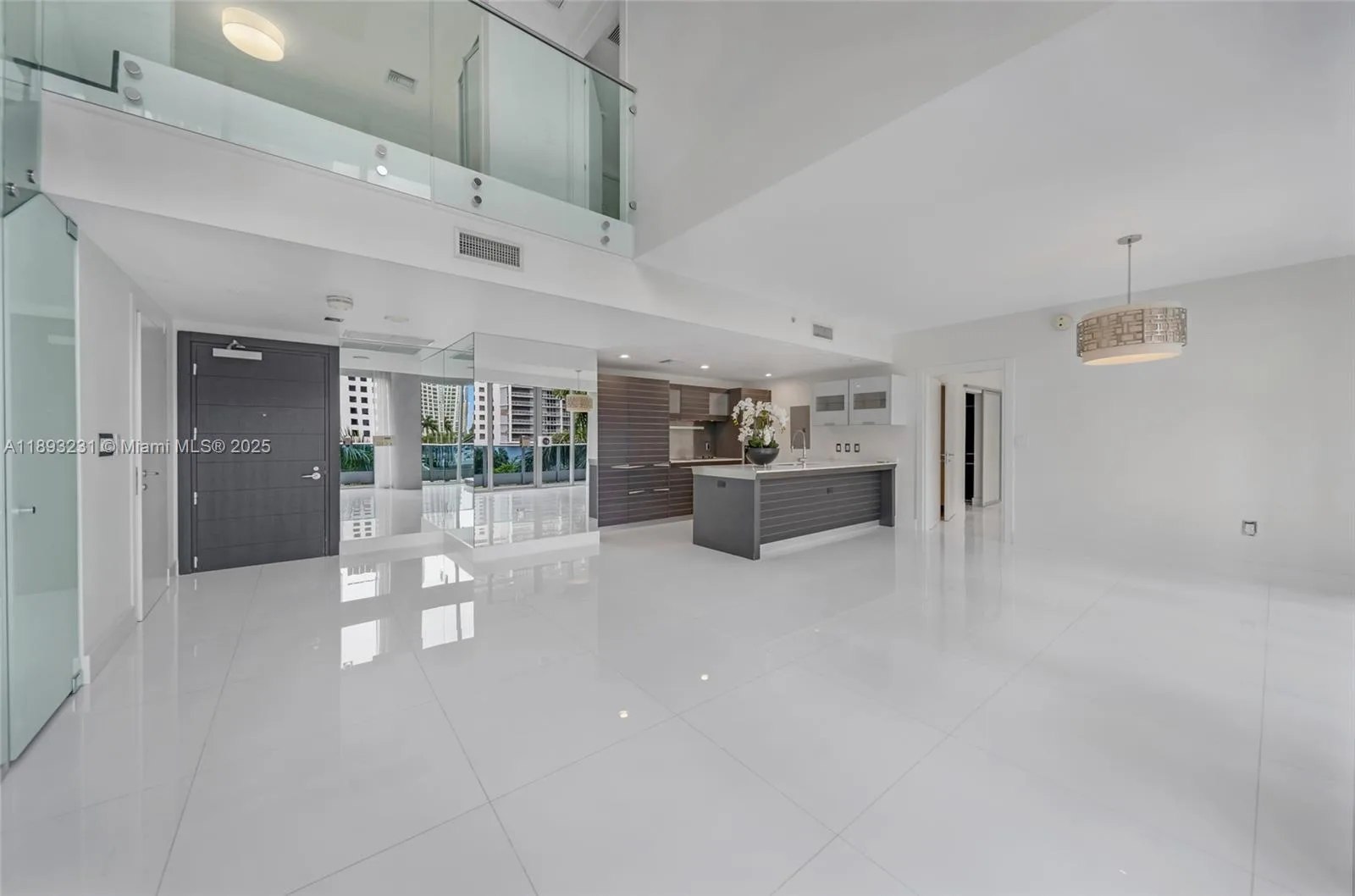 200 Biscayne Boulevard Way # 305, Miami, FL 33131