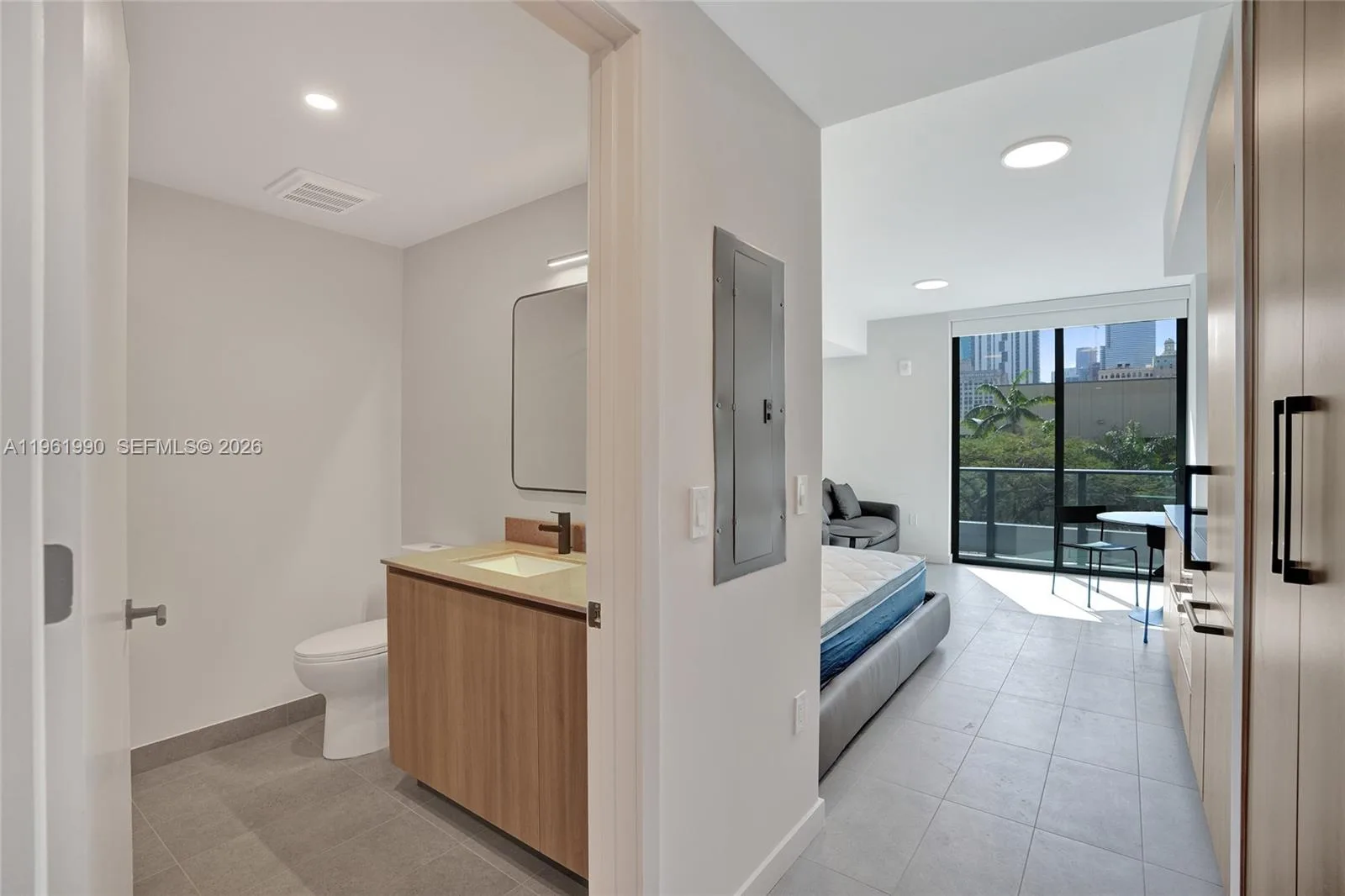 121 NE 5th Street # 401B, Miami, FL 33132 photo 3