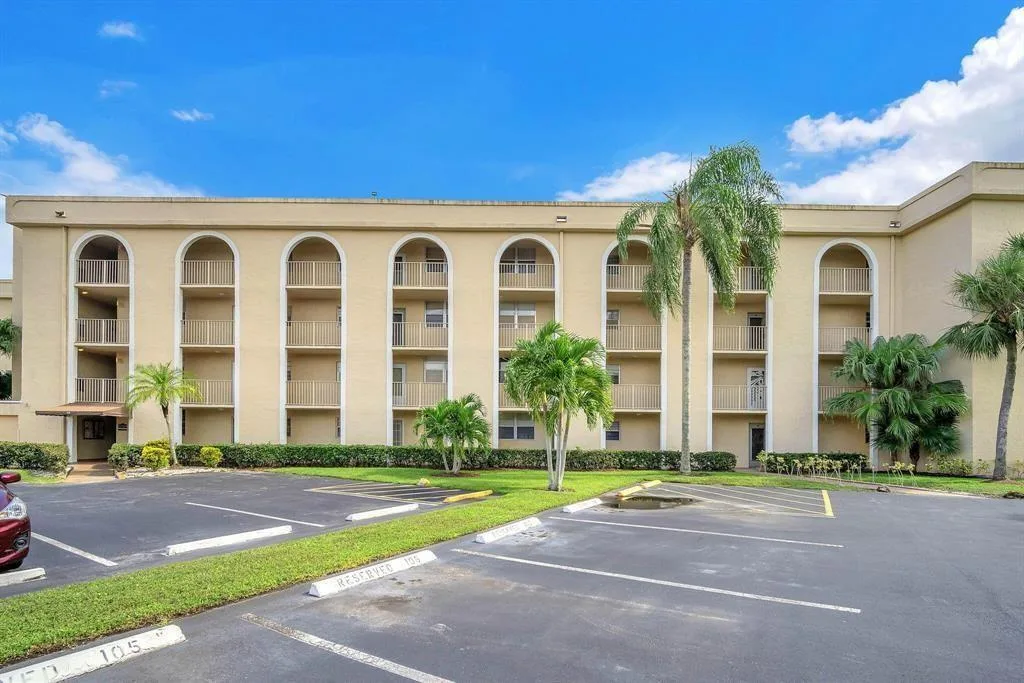 3231 Holiday Springs Boulevard # 105, Margate, FL 33063
