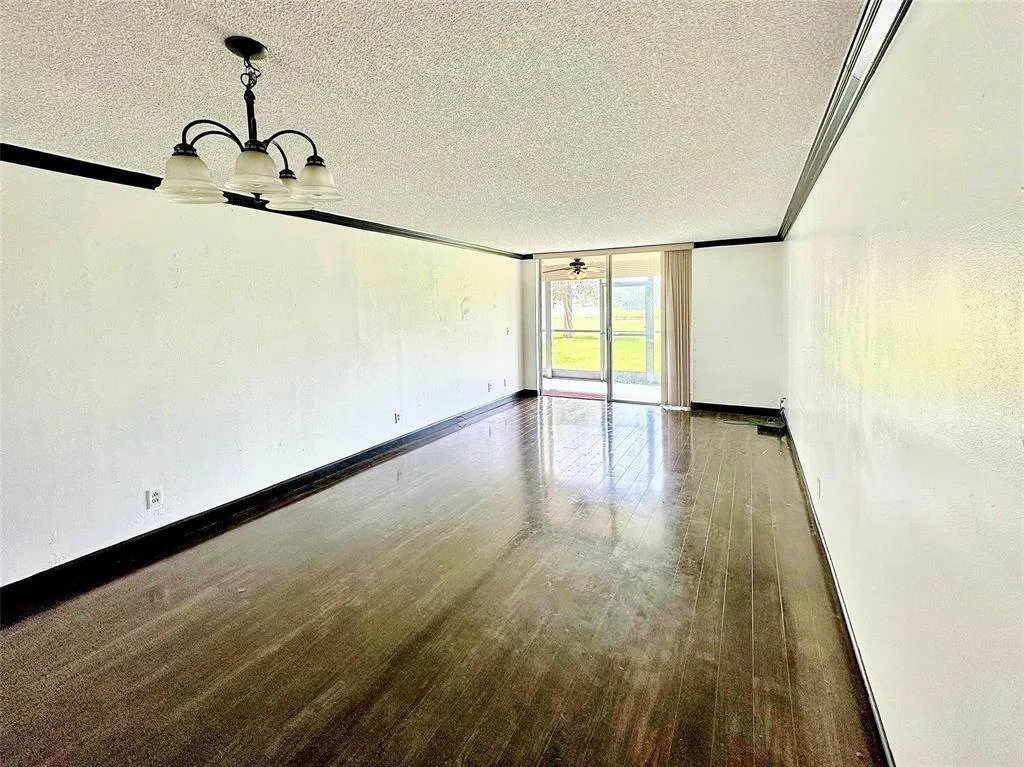 3231 Holiday Springs Boulevard # 105, Margate, FL 33063 photo 3