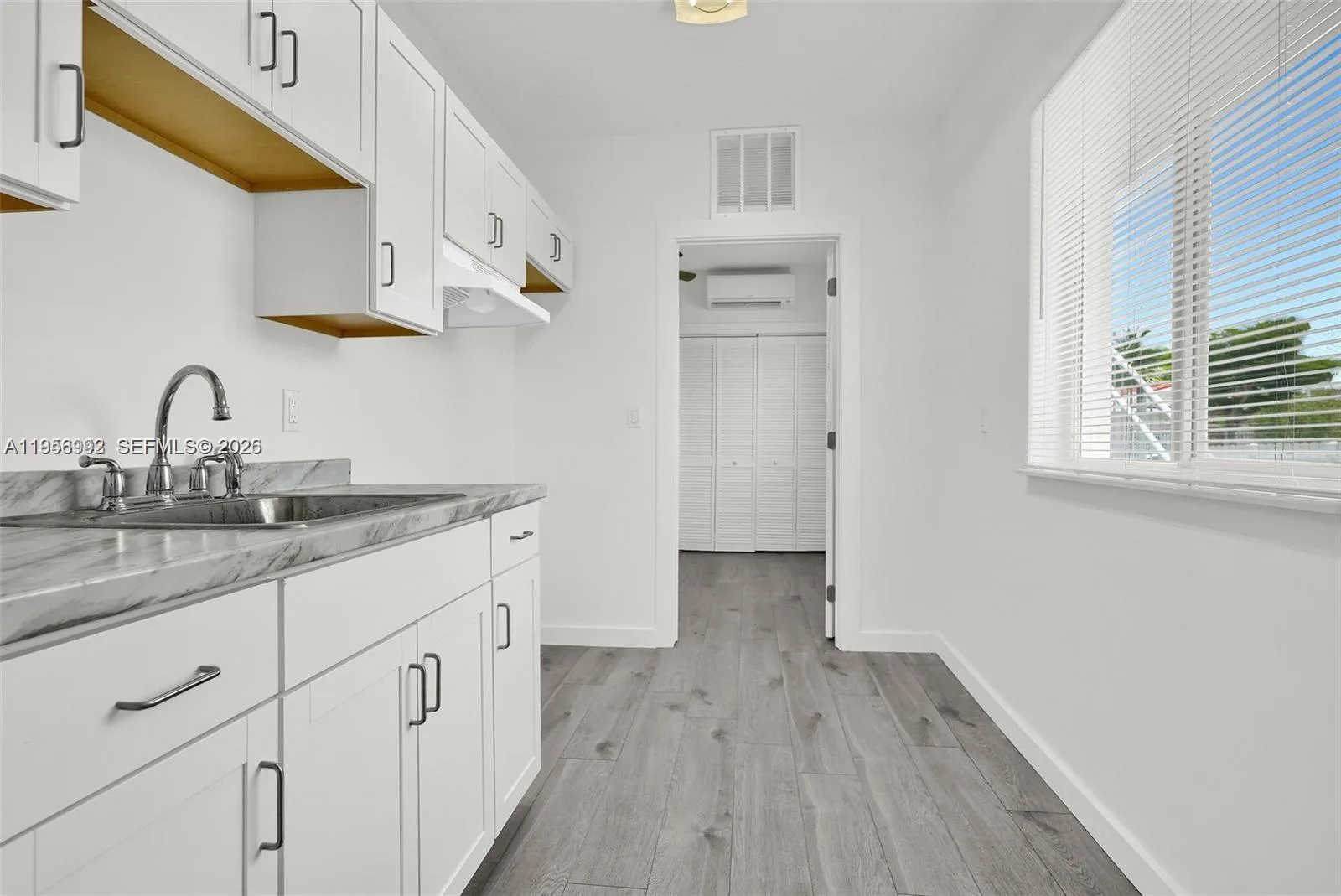 600 NW 25th Ct, Miami, FL 33125 photo 4